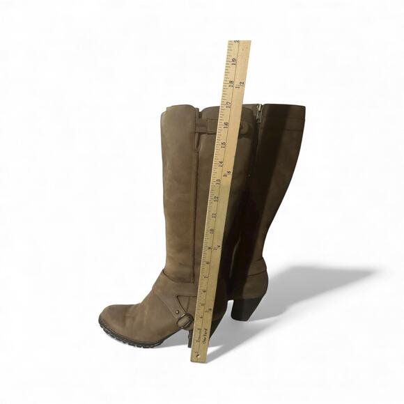 Born ~ Brown Nu Buck Knee High Stacked Heel Boots Size 7 Size Full Zip Buckle - Picture 8 of 8